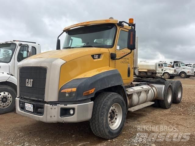 CAT CT660S Tractor Units