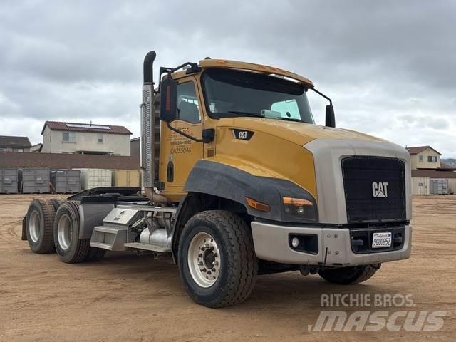 CAT CT660S Tractor Units