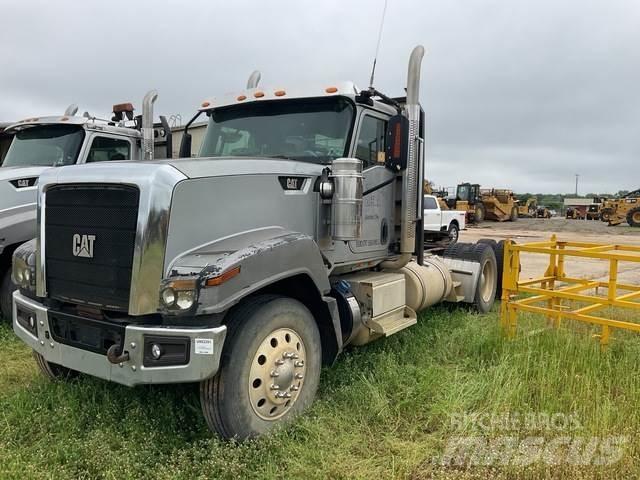 CAT CT680 Tractor Units