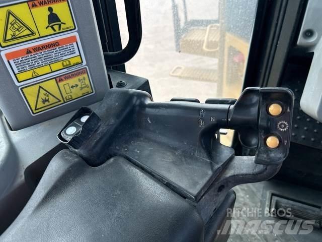 CAT D10T2 Crawler dozers