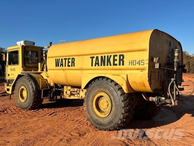 CAT D25D Water tankers