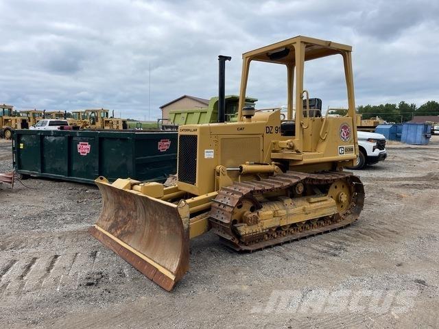 CAT D3B Crawler dozers