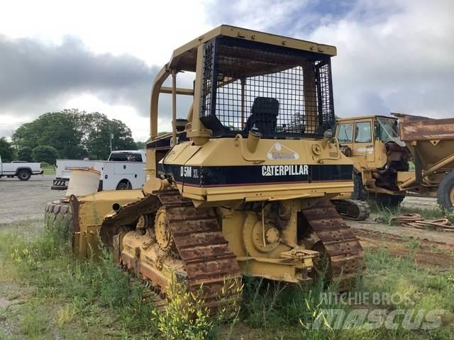 CAT D5M XL Crawler dozers