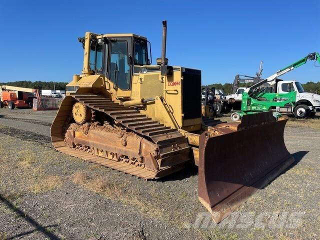 CAT D6M LGP Crawler dozers