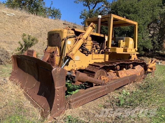 CAT D8H Crawler dozers
