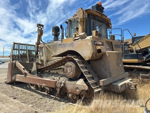 CAT D8T Crawler dozers