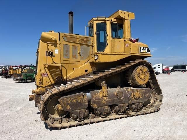 CAT D9L Crawler dozers