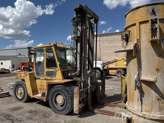 CAT DP90 Rough terrain trucks