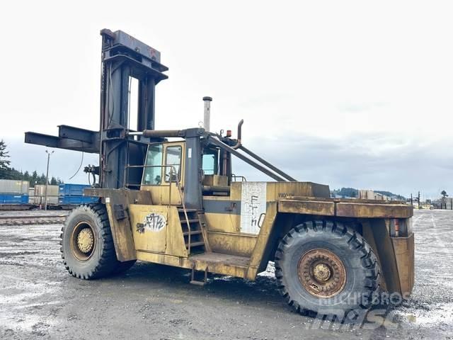 CAT V900 Container handlers