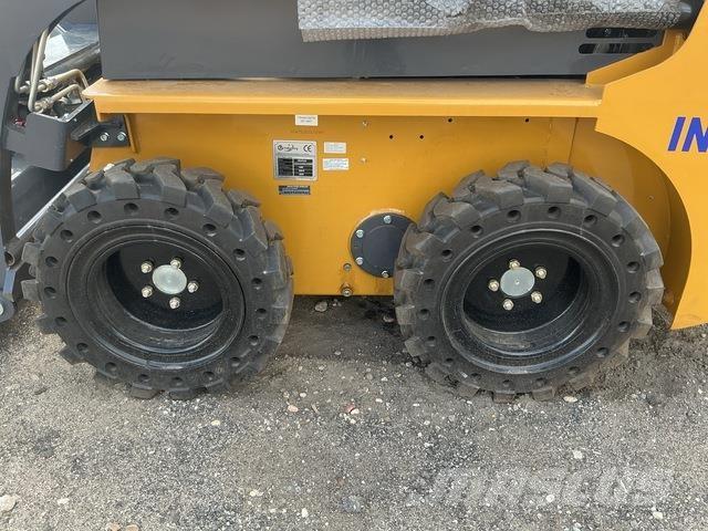 CFG KRW232 Skid steer loaders