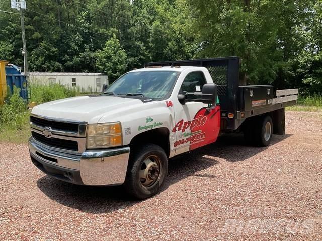 Chevrolet 3500 Flatbed / Dropside trucks