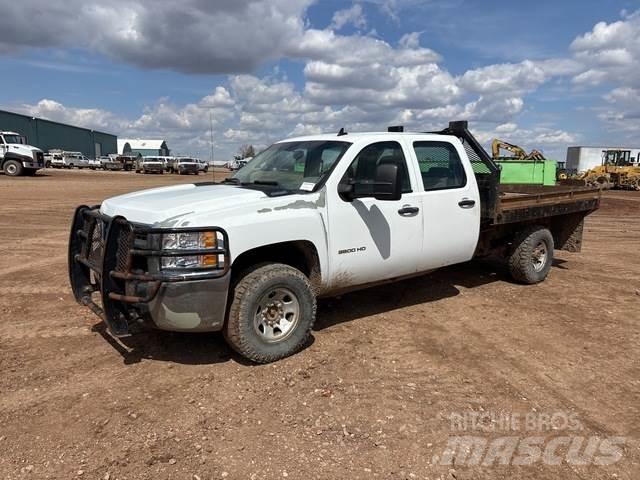 Chevrolet 3500 Flatbed / Dropside trucks