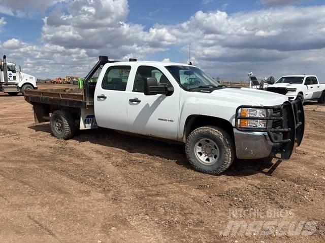 Chevrolet 3500 Flatbed / Dropside trucks