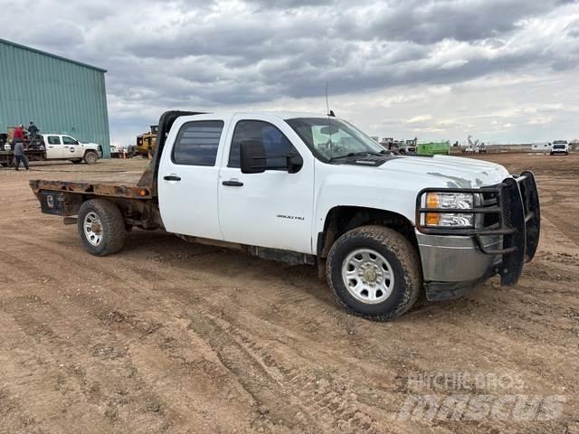 Chevrolet 3500 Flatbed / Dropside trucks