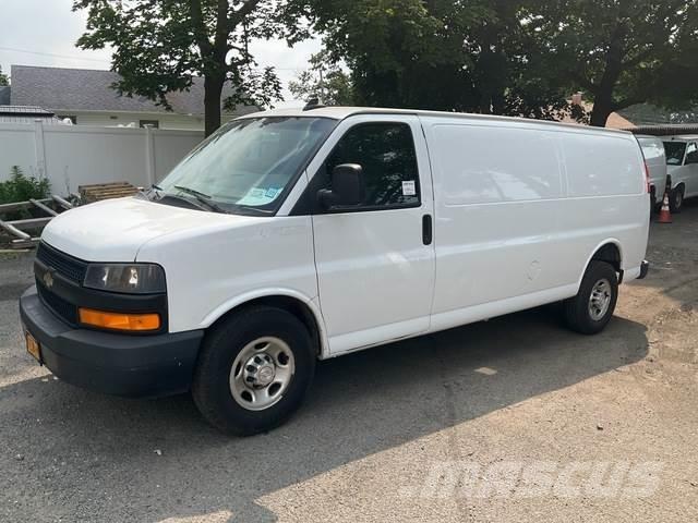 Chevrolet 3500 Panel vans