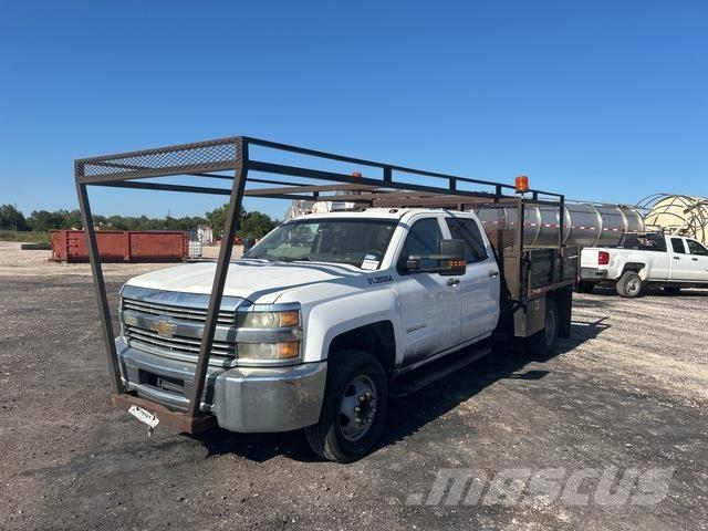 Chevrolet 3500 Flatbed / Dropside trucks