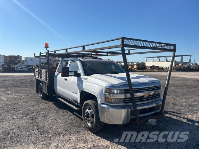 Chevrolet 3500 Flatbed / Dropside trucks