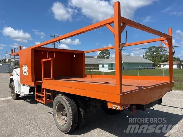 Chevrolet C7 Flatbed / Dropside trucks