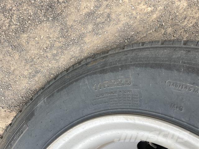 CIMC  Flatbed/Dropside trailers