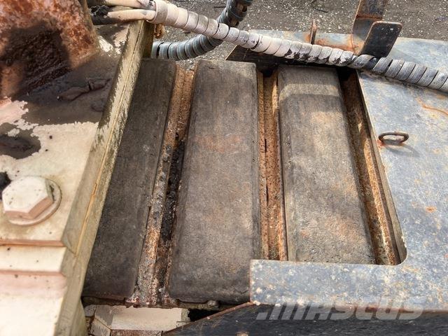 CMI SF-450B Concrete pavers