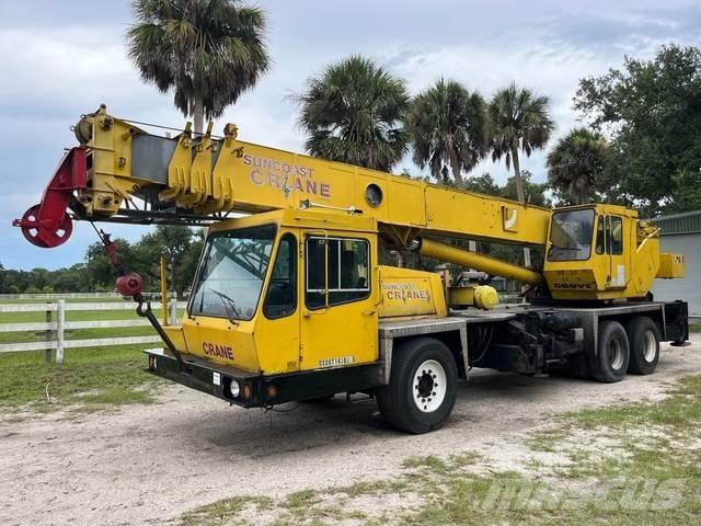 Daewoo DTC-35 Tracked cranes