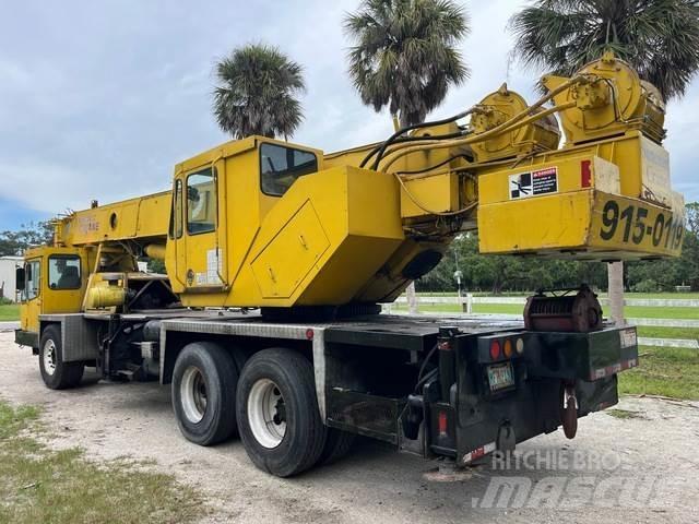 Daewoo DTC-35 Tracked cranes