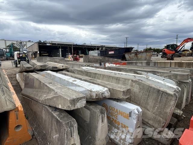  DB80 Construction - Others