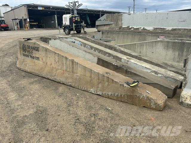  DB80 Construction - Others