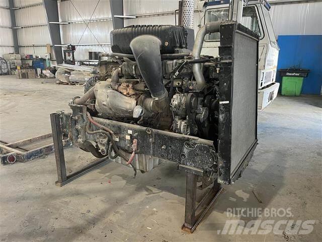 Detroit DD15 Engines