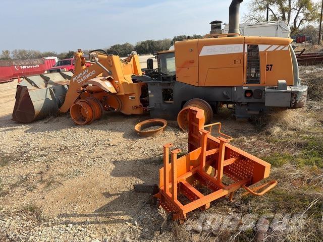 Doosan DL300 Wheel loaders