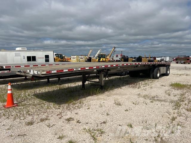 East Mfg  Flatbed/Dropside trailers