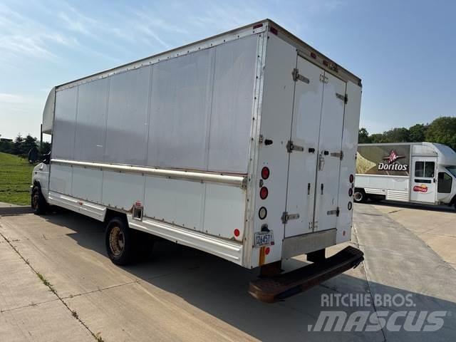 Ford E-350 Panel vans