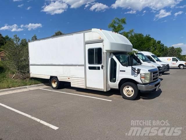 Ford E-350 Panel vans