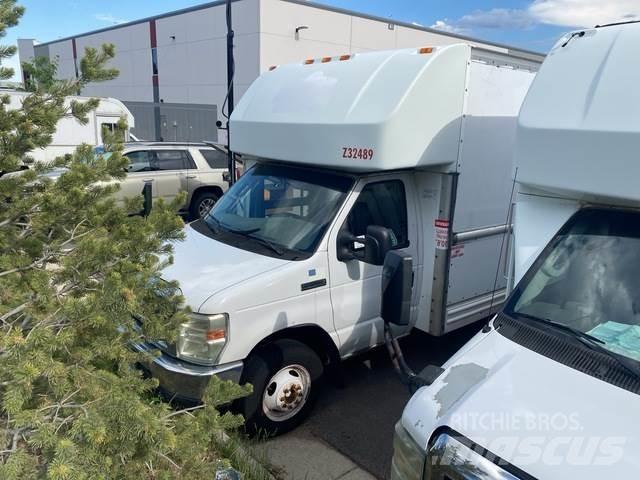 Ford E-350 Panel vans