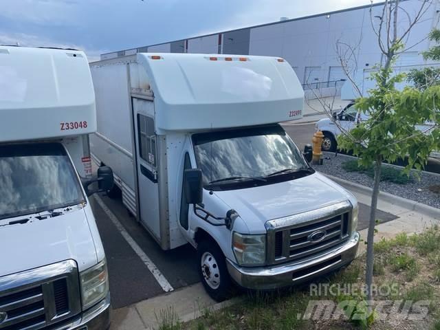 Ford E-350 Panel vans