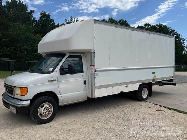 Ford E-350 Box body