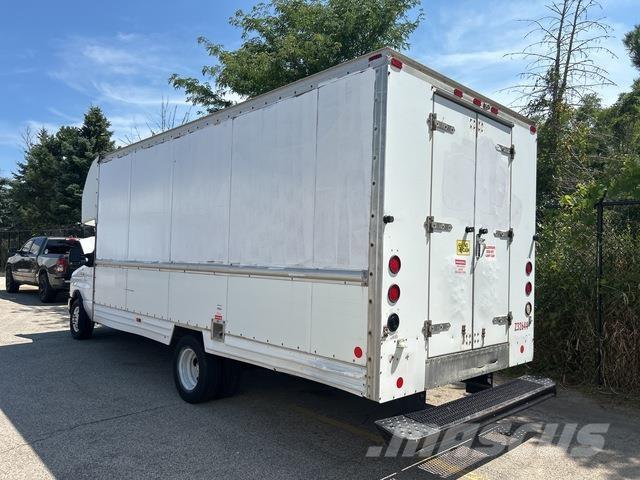 Ford E-350 Panel vans