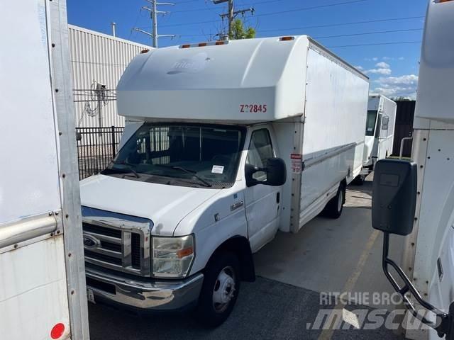 Ford E-350 Panel vans