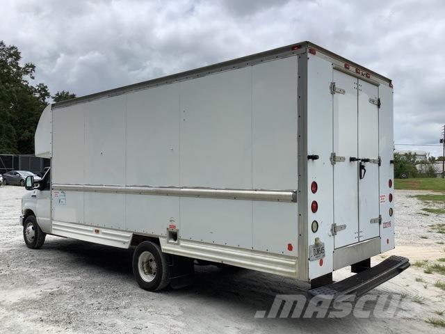 Ford E-350 Panel vans