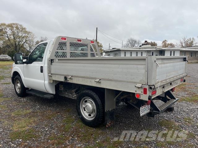 Ford F-250 Flatbed / Dropside trucks