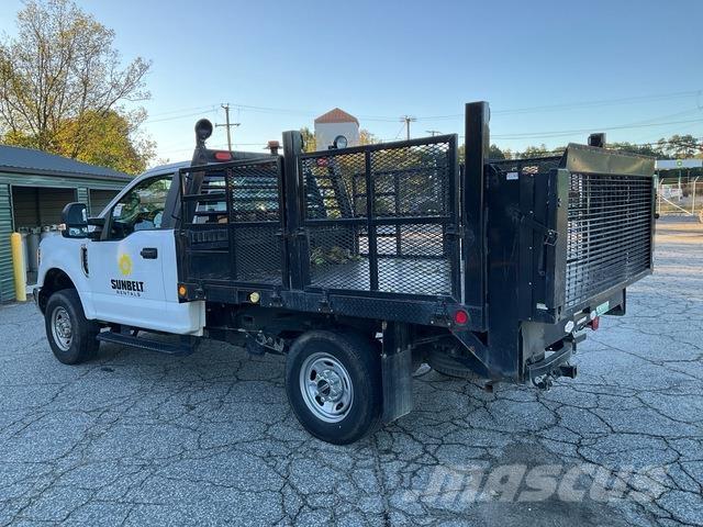 Ford F-250 Flatbed / Dropside trucks