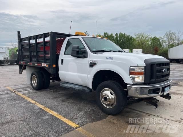 Ford F-350 Flatbed / Dropside trucks