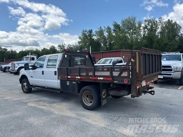 Ford F-350 Flatbed / Dropside trucks