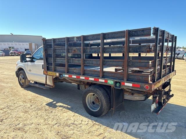 Ford F-350 Flatbed / Dropside trucks