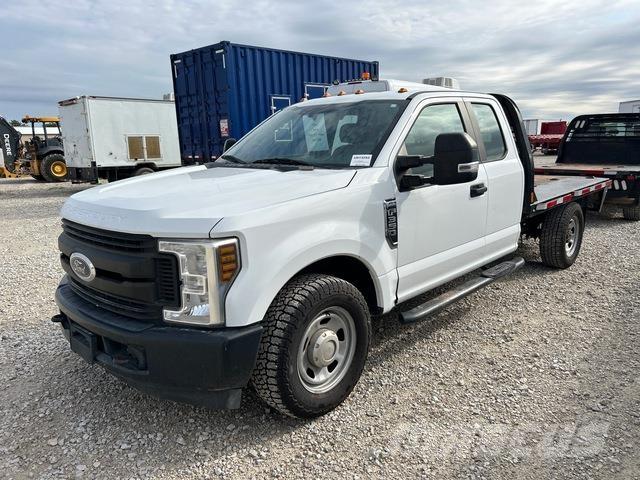 Ford F-350 Flatbed / Dropside trucks