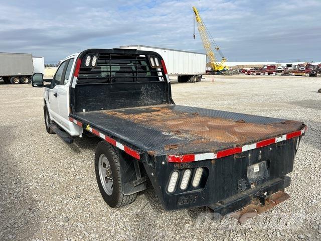 Ford F-350 Flatbed / Dropside trucks