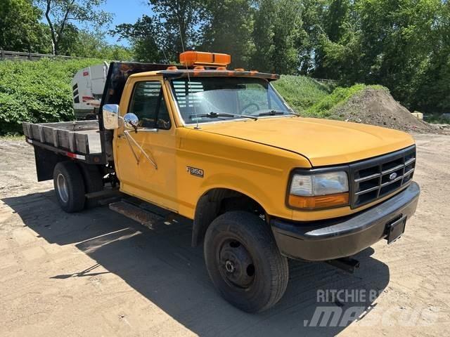 Ford F-350 XL Flatbed / Dropside trucks