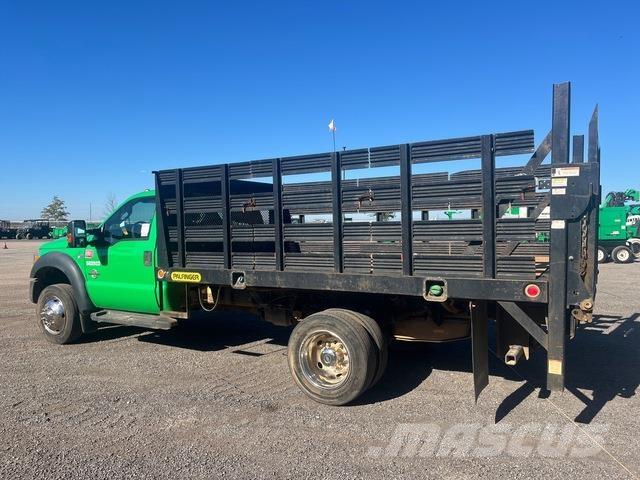 Ford F-450 Flatbed / Dropside trucks