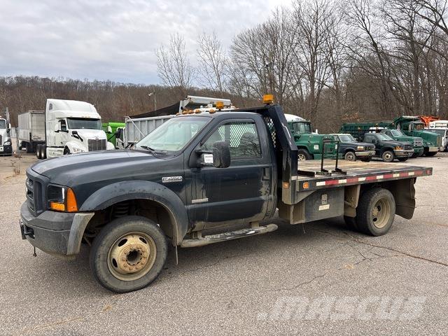 Ford F-450 Flatbed / Dropside trucks