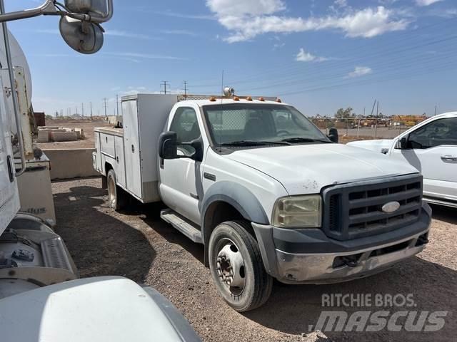 Ford F-550 Pick up/Dropside